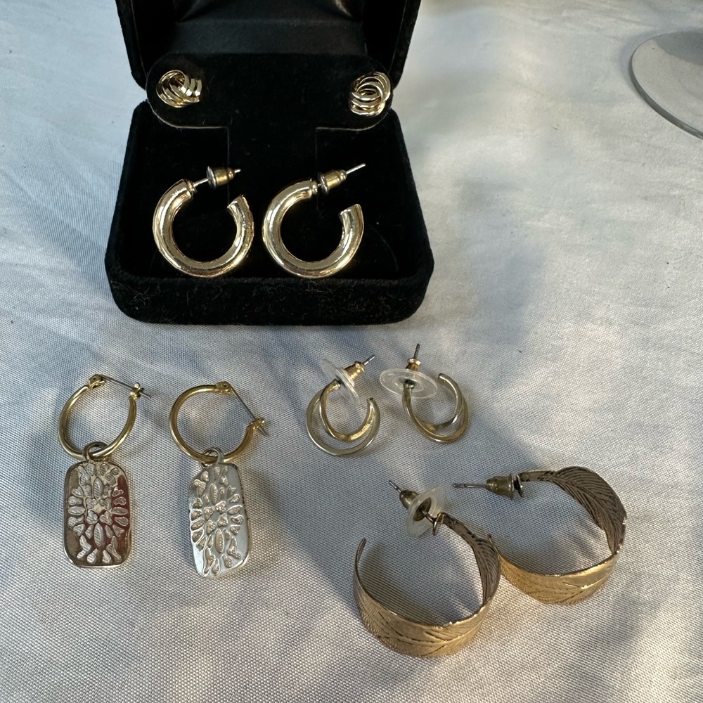 Five pair of assorted goldtone earrings